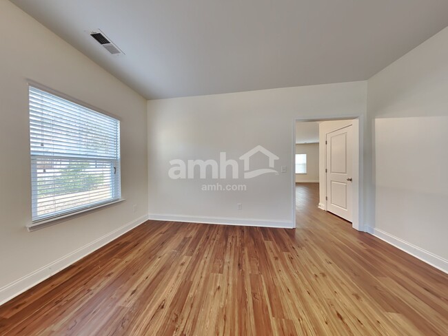 Building Photo - 107 Cooper Dr