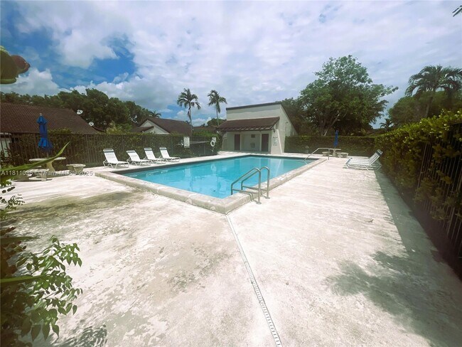 Building Photo - 4825 SW 152nd Ct