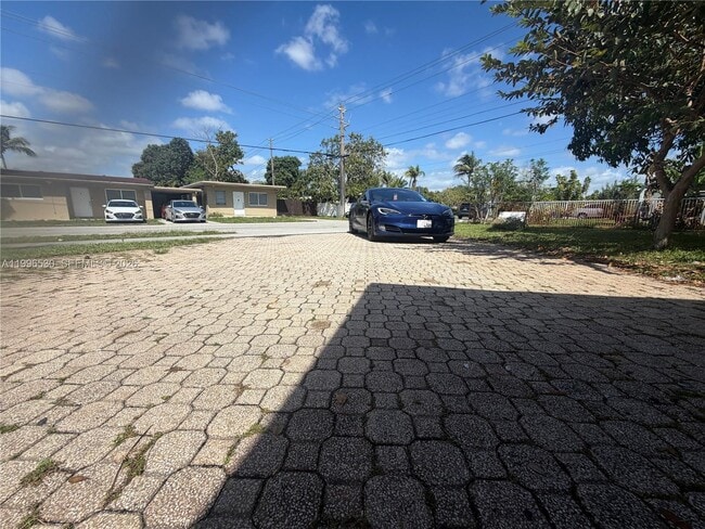 Building Photo - 6XXX Dawson St