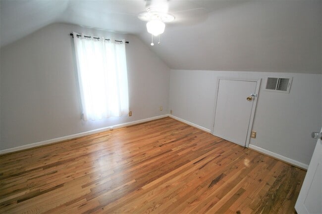 Building Photo - Adorable home located in southside of Lexington    20260604