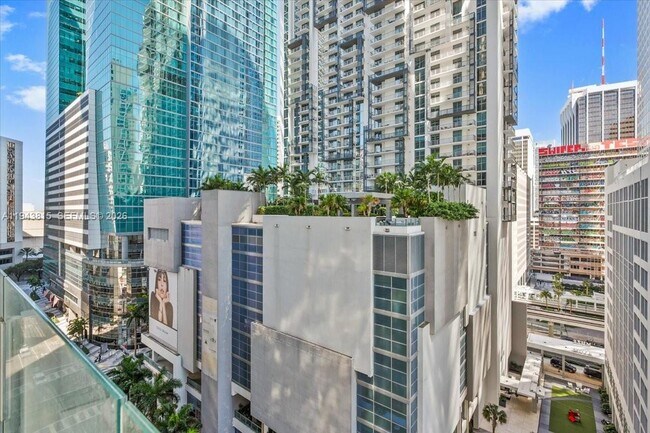 Building Photo - 300 Biscayne Blvd Way