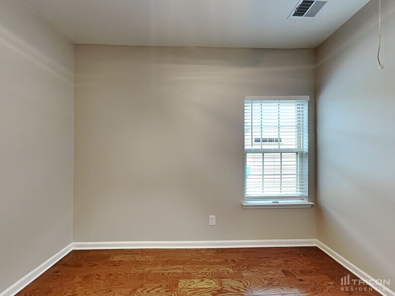Building Photo - 4973 Paddy Trace