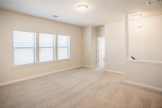 Building Photo - 145 Pincea Pl