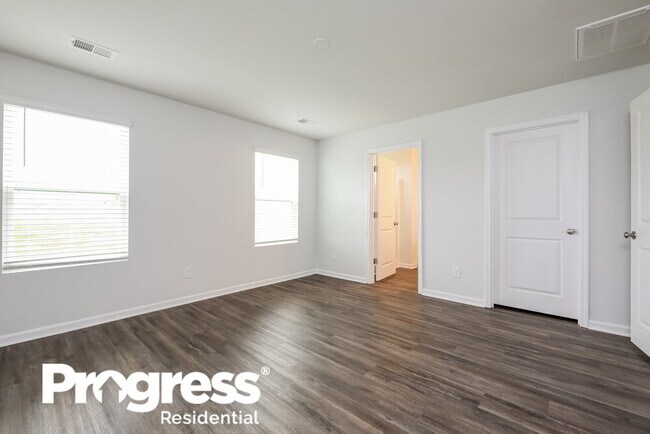 Building Photo - 441 Pollyanna Dr