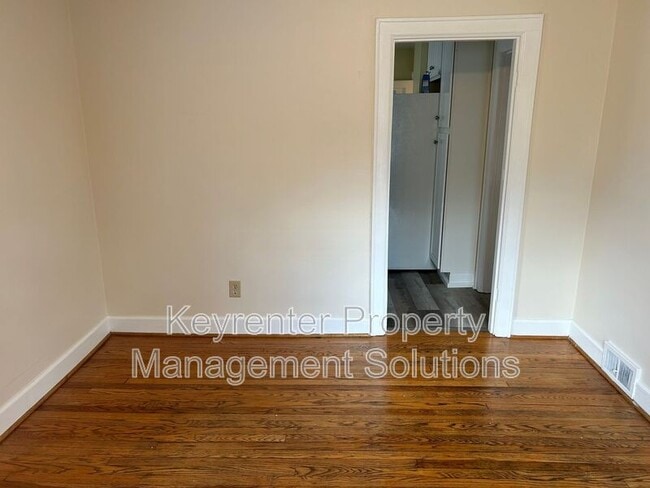 Building Photo - 129 Dupont Cir