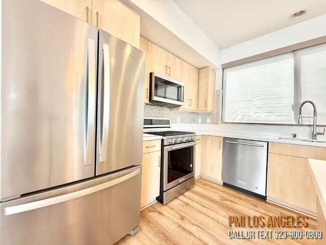 Building Photo - 10706 Octave Ln