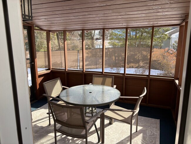 Building Photo - 77 Winding Ln