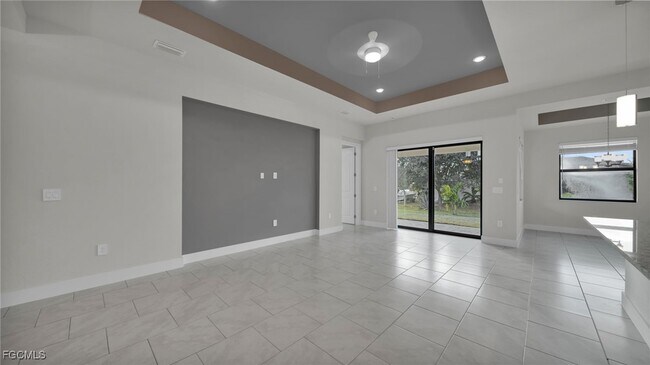 Building Photo - 1704 NW 38th Ave