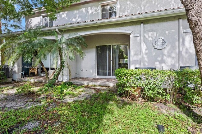Building Photo - 2779 SW 82nd Ave
