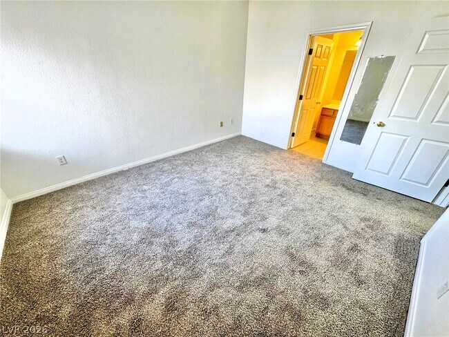 Building Photo - 830 Carnegie St