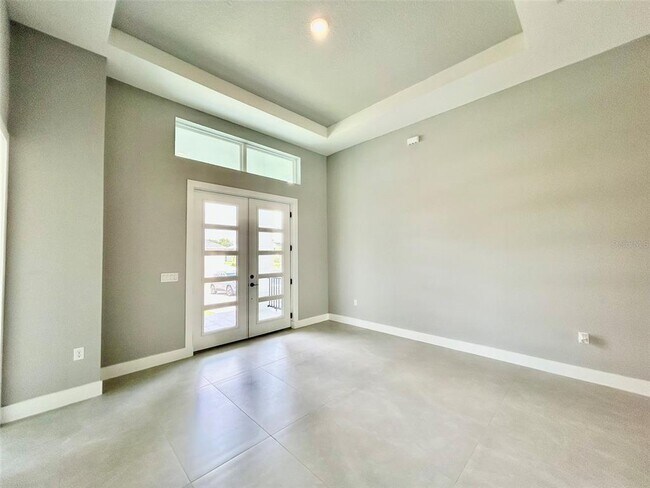 Building Photo - 8147 Tracy Cir