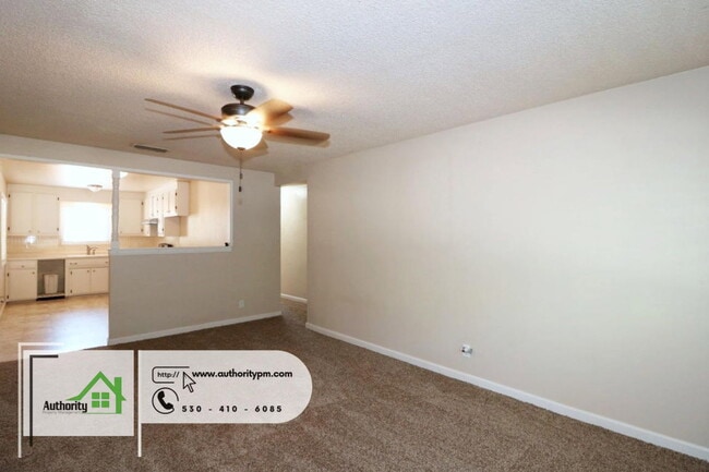 Building Photo - 2326 Corona St
