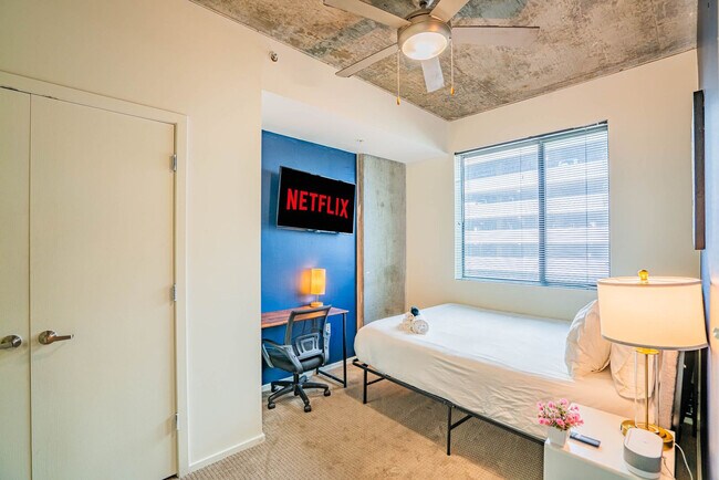 Building Photo - 888 N 4th St