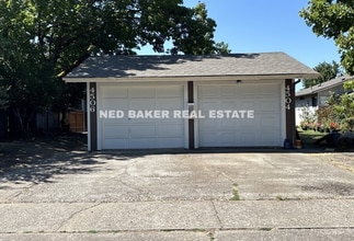 Building Photo - 4504-4506 Campbell Dr SE