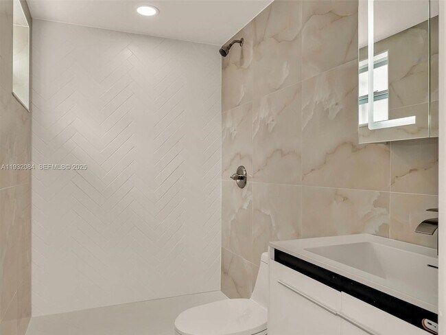 Building Photo - 107 Central Ave