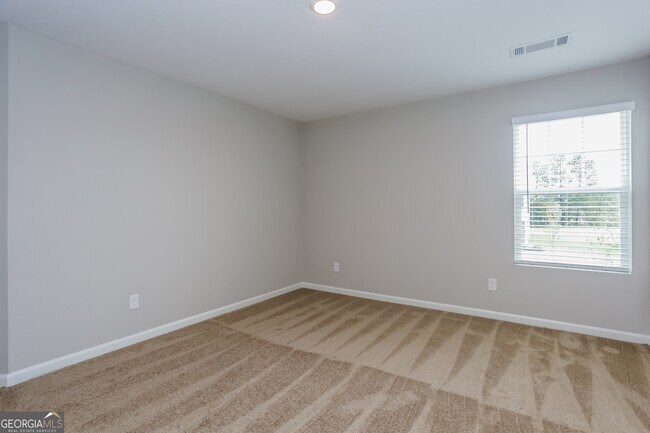 Building Photo - 522 Firethorn Ct