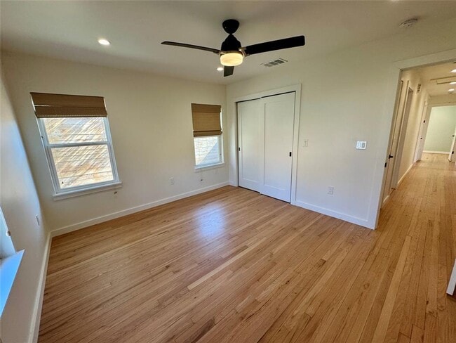 Building Photo - 1304 Hillcrest Dr