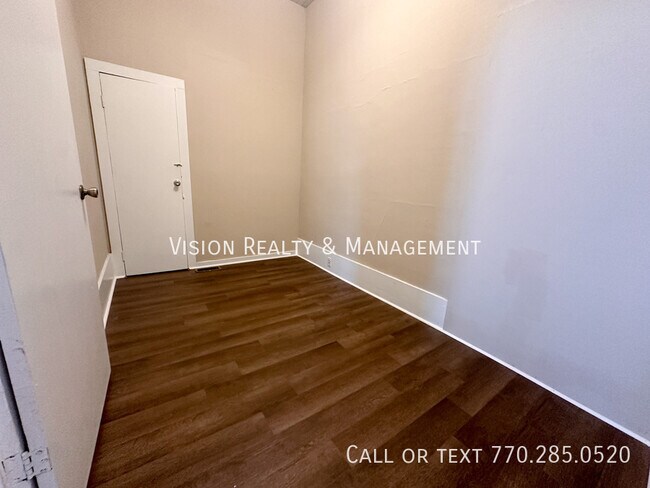 Building Photo - 112B Peachtree St
