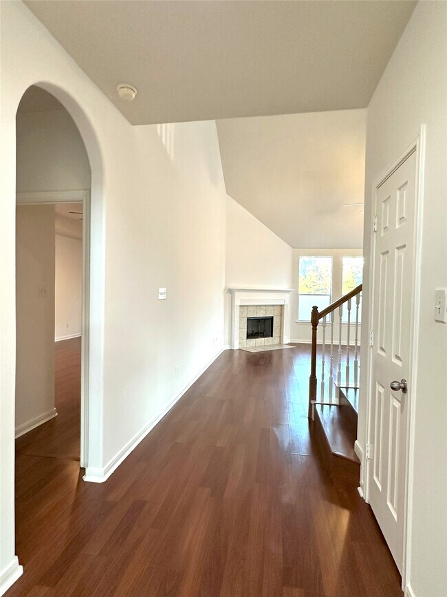 Building Photo - 46 S April Mist Cir