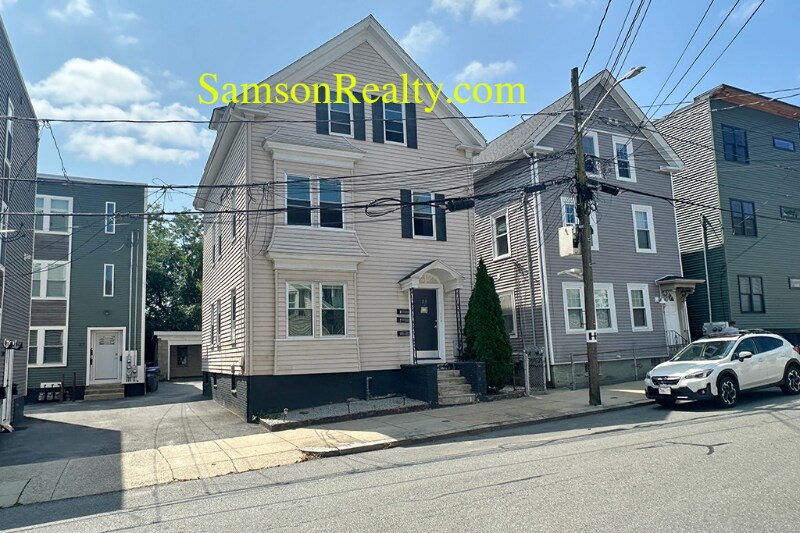 Building Photo - 25 E Transit St