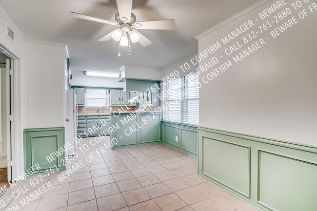 Building Photo - 518 Malden Dr