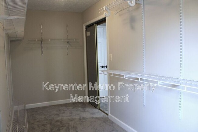 Building Photo - 1614 Albert Dr