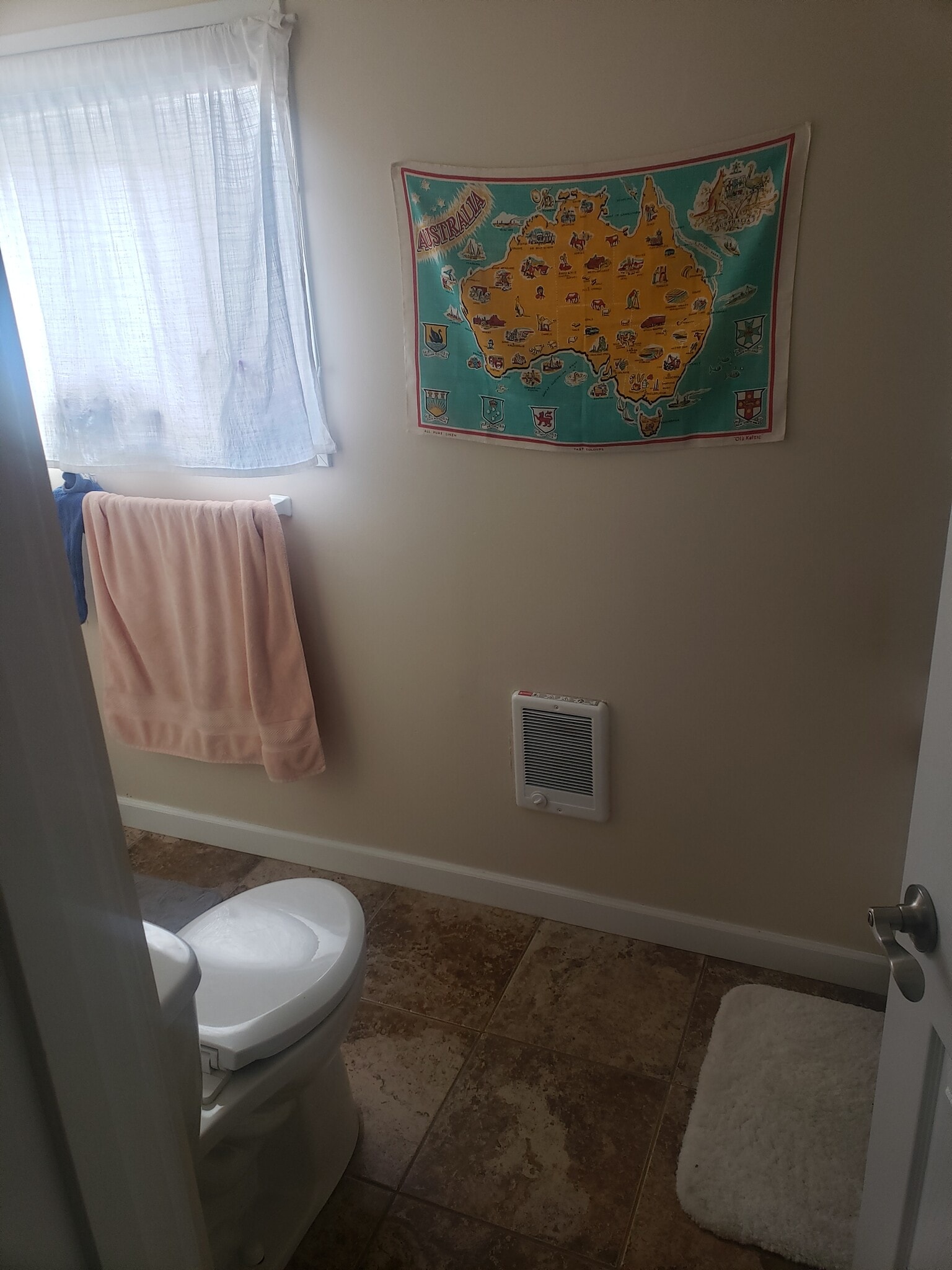 Building Photo - 1358 NW Hall Dr