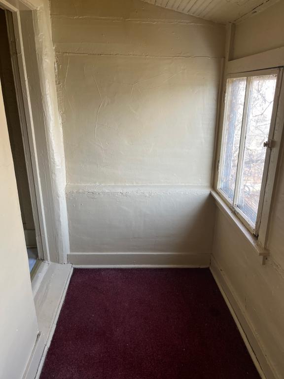 Building Photo - 512 W Broadway St