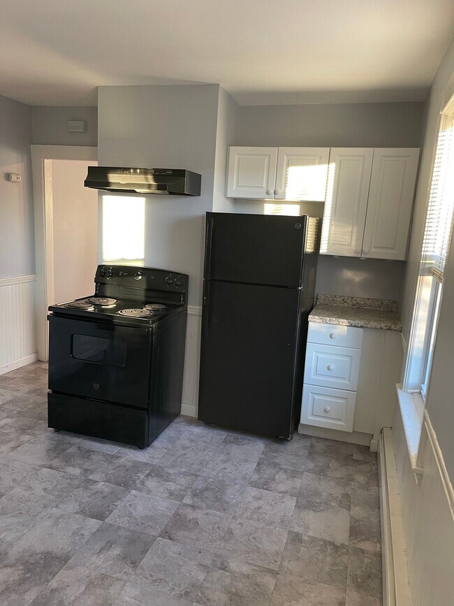 Building Photo - 4 Berry St