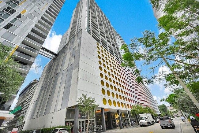 Building Photo - 500 Brickell Ave