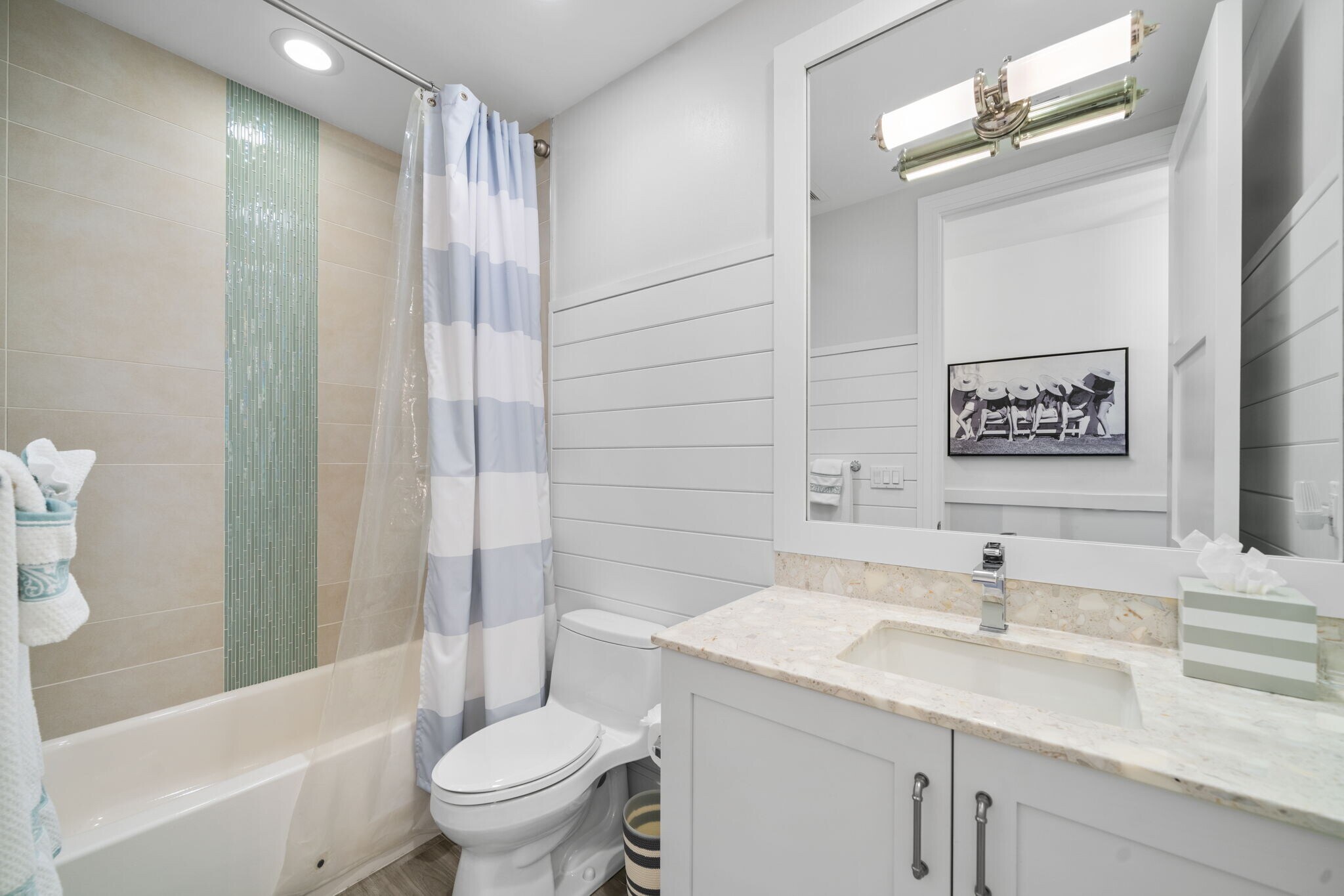 bedroom 2 bath - 1035 3rd Ave S