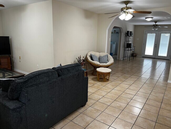 Living Area - 226 Sharon Dr