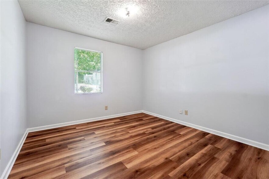 Building Photo - 3107 Del Monico Dr