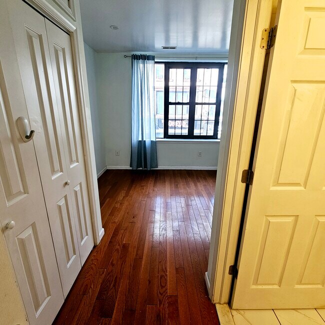 Building Photo - 630 South St