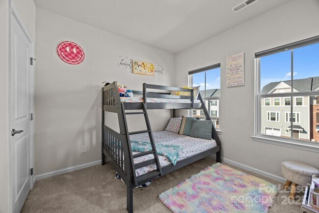 Building Photo - 2665 Grantham Place Dr