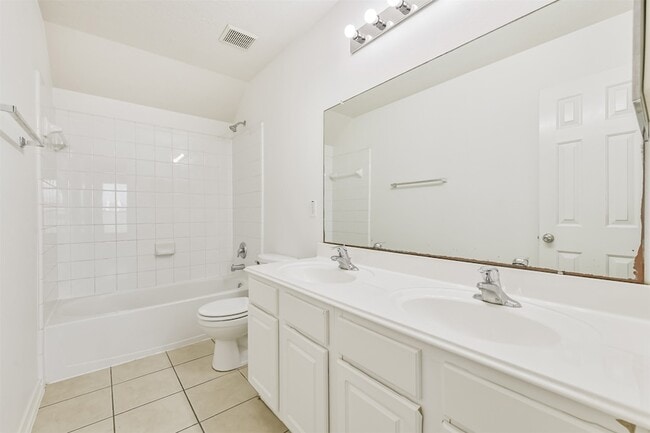 Building Photo - 2507 Liza Ct