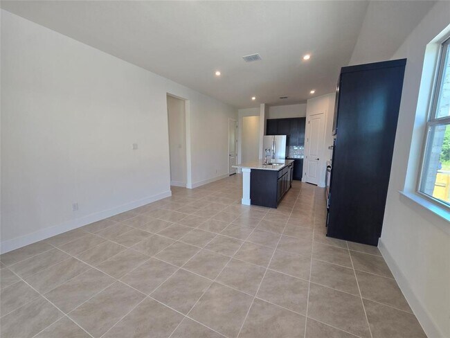 Building Photo - 8512 Red Bottle Brush Rd