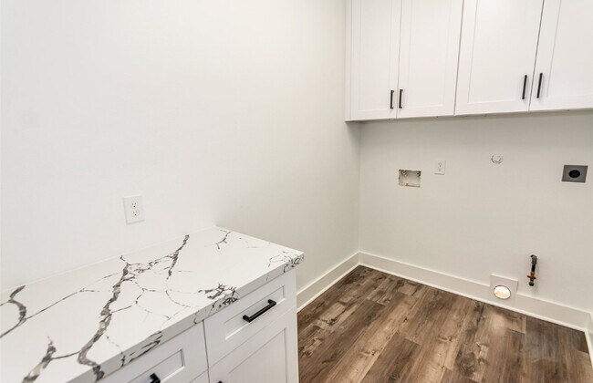 Building Photo - 18219 Polo Meadow Dr