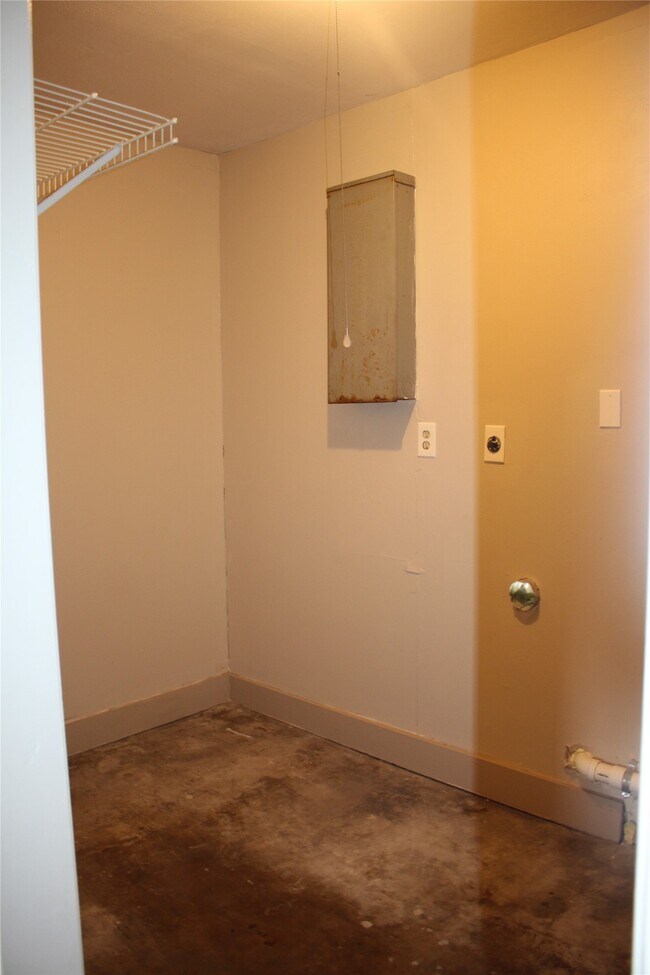 Building Photo - 13307 Force St