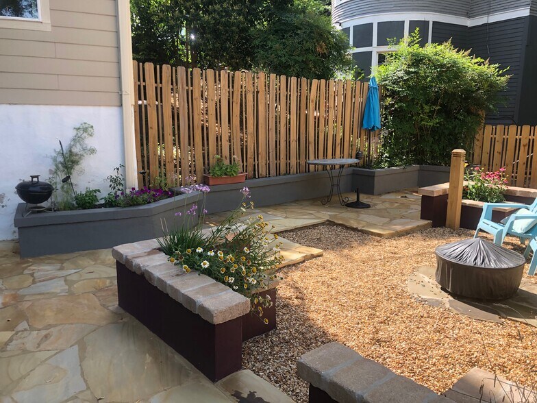 Fire Pit/Grilling Area - 1000 28th Plz S