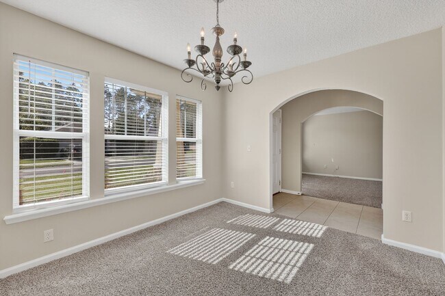 Building Photo - 9205 Redtail Dr