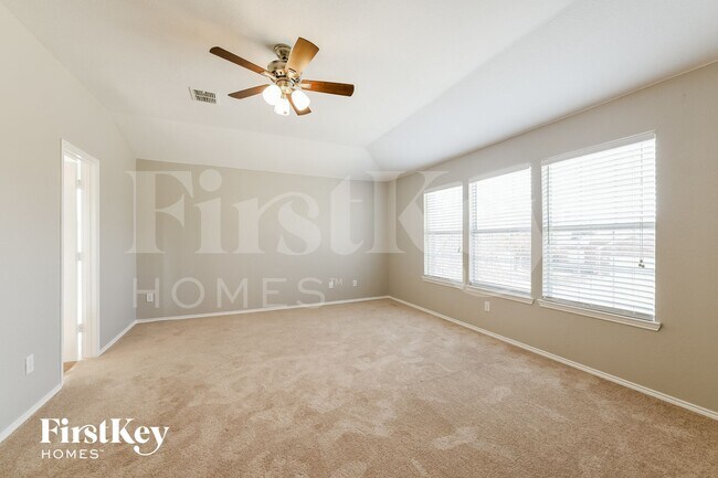 Building Photo - 1412 Pine Ridge Rd