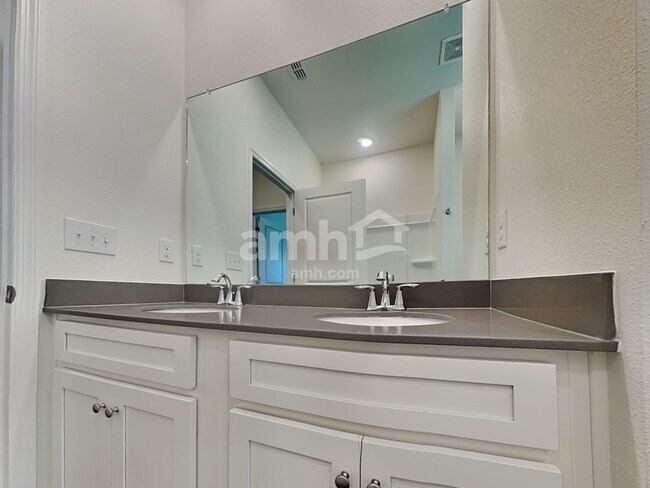 Building Photo - 6451 Emerald Hls Wy