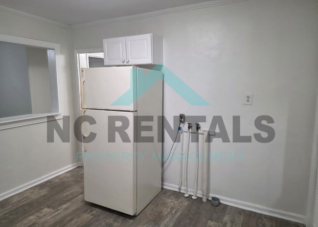 Building Photo - 1302 Cypress St