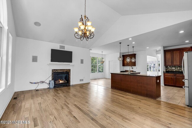 Building Photo - 95 E Parsonage Way
