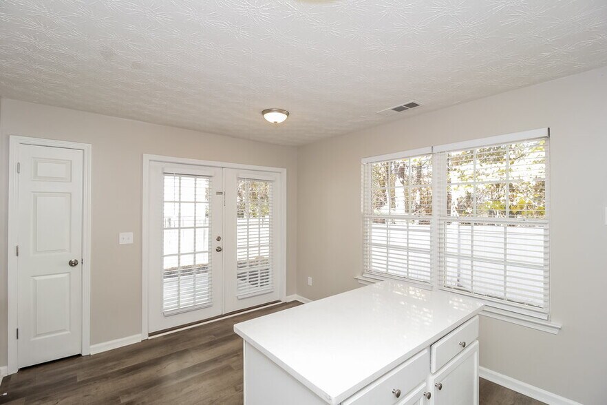Building Photo - 134 Silver Fox Trail