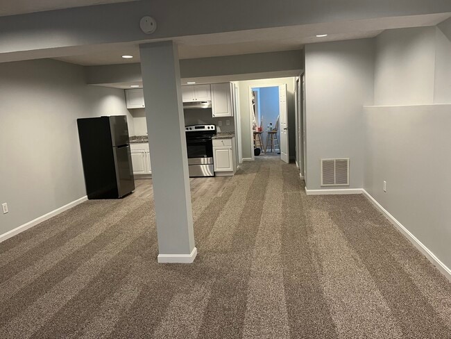 Building Photo - 4411 Danbury Sq