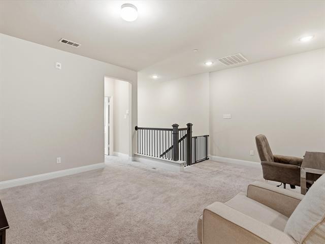 Building Photo - 217 Suma Dr