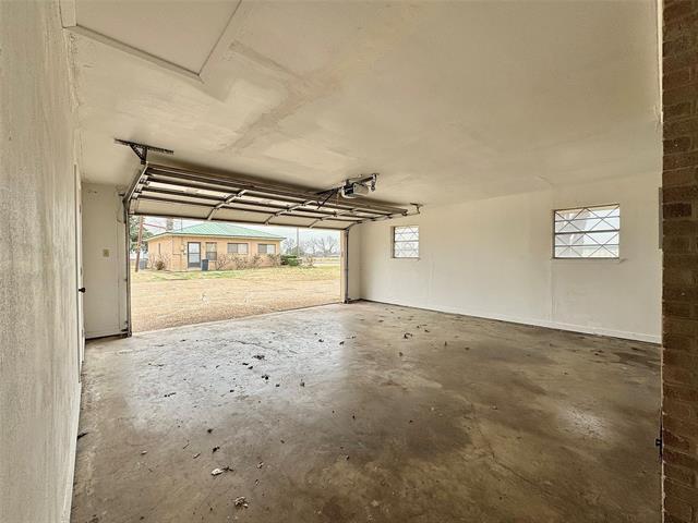 Building Photo - 605 S Tool Dr