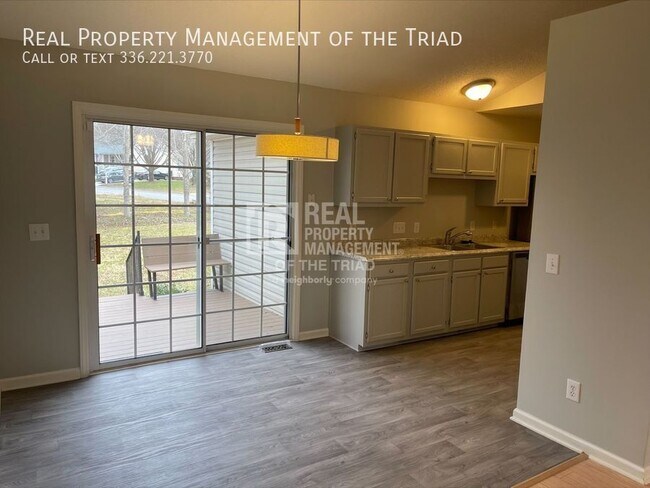 Building Photo - 4600 Prestbury Dr